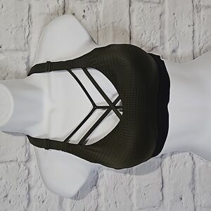 Victoria sport mesh cage sports bra